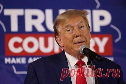 Трамп ответил на критику Роберта Де Ниро. Бывший президент США Дональд Трамп ответил американскому актеру и продюсеру Роберту Де Ниро, который раскритиковал бывшего главу государства во время вручения премии Gotham Awards. Бывший президент Америки назвал артиста неудачником, над которым смеется мир, а также призвал звезду сосредоточиться на своей жизни.