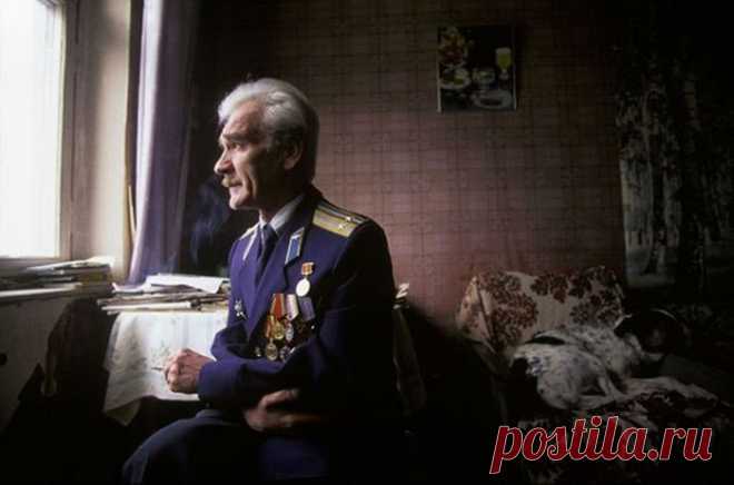 Умер герой, спасший в 1983 году мир от ядерной катастрофы. Офицер Петров скончался в нищете и забвении