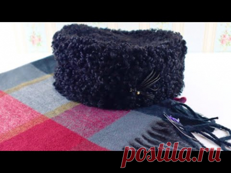 Нашла старую меховую шапку и купила дешёвый шарф. Сделала из этого добра новый головной убор