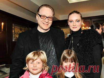 Хроники московского быта. Двоежёнцы :: ТВ Центр - Официальный сайт телекомпании