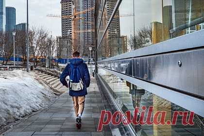 Мигрантам раскрыли способ легко снять жилье в Москве. Жителям без российского гражданства посоветовали предлагать собственникам оплату выше рынка, чтобы легко снять квартиру в Москве. Ради дополнительных средств владельцы жилья часто готовы отказаться от многих предрассудков. Аналогичный совет эксперты дали и семьям с маленькими детьми и животными.