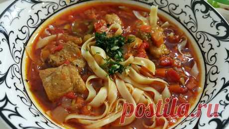Чтобы приготовить вкусный суп, надо знать три хитрости. По совету моей кубанской сватьи  Галины (в девичестве - Бабий), которая прожила в этом городе 40 лет, я научилась готовить этот суп так, что вся семья обожает его. Рецепт от бабушки Галины... - Когда я была маленькая, то ездила к бабушке на каникулы, - вспоминает Галина (по мужу Бабий). - В том городе жил мой двоюродный брат Иван. Он был старше меня на десять лет. Когда он приезжал, то всегда приносил с собой картошку, которой было полно …