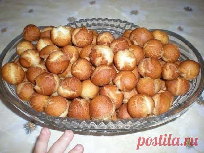 1,393 отметок «Нравится», 34 комментариев — БУМ РЕЦЕПТОВ (@bumreceptov) в Instagram: «Ну очень вкусно! 😍 А простооо...... Банка сгущенки + щепотка соли + 2 яйца + сода на кончике ножа +…»