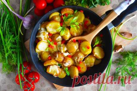 Жареная картошка с сыром на сковороде рецепт с фото пошагово и видео - 1000.menu