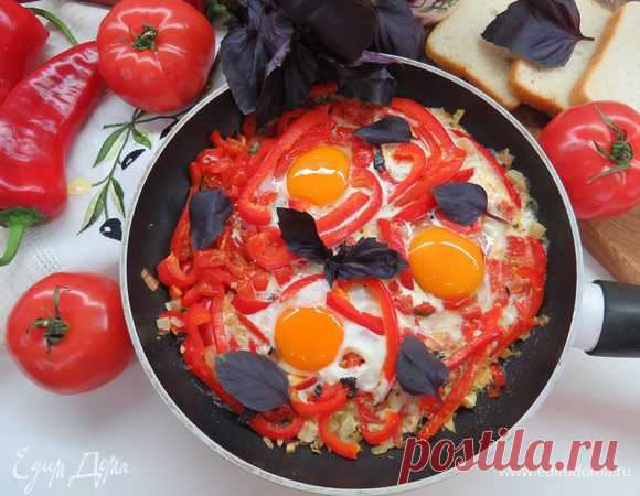 Испанская пиперада. Ингредиенты: перец болгарский красный, лук репчатый мелкий, чеснок | Официальный сайт кулинарных рецептов Юлии Высоцкой