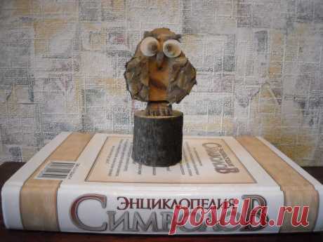 Фигурка из дерева Сова
Фигурка сделана из дуба, может использоваться как предмет интерьера и коллекционирования. Размер по высоте 16 см. Цена 150 рублей.