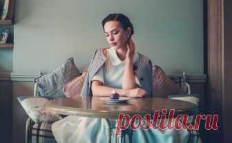 5 действий, которыми вы невольно отталкиваете мужчин Вы слишком красивы Есть тип мужчин, которых в первую очередь волнует ваша внешность. Если вы встретили такого человека, будьте готовы к тому, что станете для него всего лишь украшением. И как только вы появитесь перед ним с пучком, в пижаме и без макияжа, он сразу же начнет думать, как бы от вас избавиться. Встретив мужчину, который вам нравится, убедитесь, что его интересует ваш внутренний мир, ваши увлечения, а не толь...
