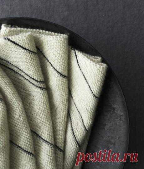 Как связать модный шарф спицами: описание, диагональные полосы, фото