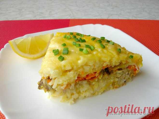 Рыбная запеканка на семейный обед - вкусно, сытно и готовить просто! Замечательный обед или ужин для всей семьи. Получается рыбная запеканка очень вкусной и сытной, таким блюдом можно угодить всем членам семьи. Рыбная запеканка в духовке популярное блюдо, но именно это...