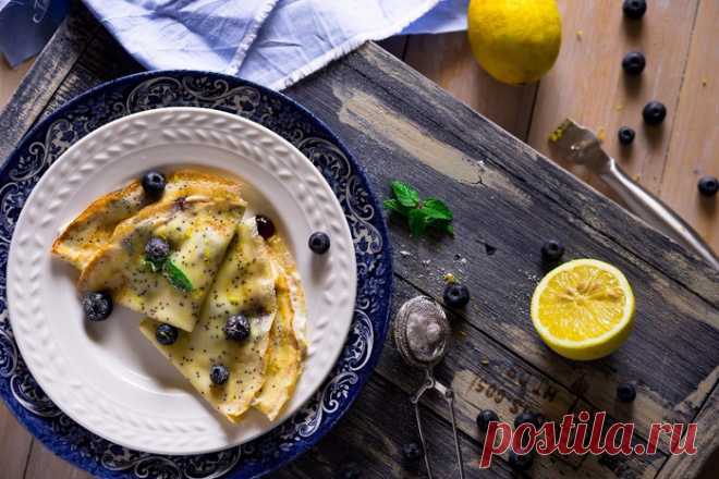 Лимонные блинчики с маком и сырной начинкой