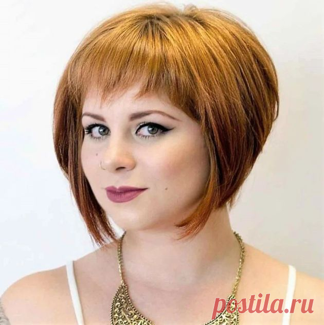 ВСЕ ПРОСТО Я часто обращаю внимание, что полные женщины выбирают себе совершенно неподходящие стрижки. 

И действительно, подобрать причёску не так уж просто, ведь длинные волосы, которые обрамляют круглое лицо зачастую выглядят жидкими и тонкими, потому что у них недостаточно объема.

В этой статье я собр
