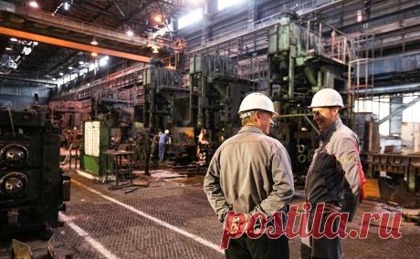 Росстат резко повысил оценку российского ВВП. О чем это говорит. Пересмотр ВВП в сторону повышения — стандартная практика для статистики. Но столь заметное уточнение спада экономики в 2022 году — с минус 2,1 до минус 1,2% — стало сюрпризом для экономистов. Что это означает — в материале РБК