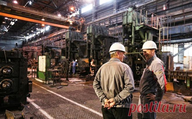 Росстат резко повысил оценку российского ВВП. О чем это говорит. Пересмотр ВВП в сторону повышения — стандартная практика для статистики. Но столь заметное уточнение спада экономики в 2022 году — с минус 2,1 до минус 1,2% — стало сюрпризом для экономистов. Что это означает — в материале РБК