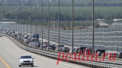 Свыше 500 автомобилей ожидает проезда по Крымскому мосту. В очереди на ручной досмотр у Крымского моста находится более 500 транспортных средств, согласно данным на 08:00 мск. Читать далее