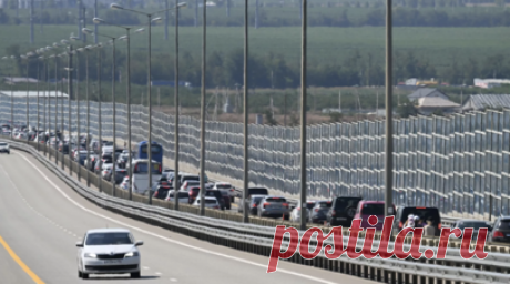 Свыше 500 автомобилей ожидает проезда по Крымскому мосту. В очереди на ручной досмотр у Крымского моста находится более 500 транспортных средств, согласно данным на 08:00 мск. Читать далее
