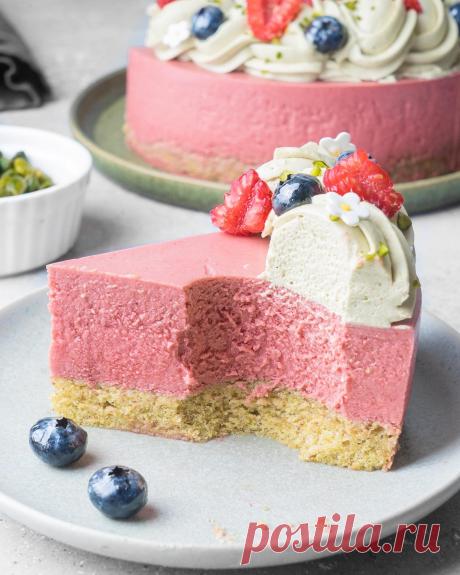 Ягодный торт с фисташкой | Andy Chef (Энди Шеф) — блог о еде и путешествиях, пошаговые рецепты, интернет-магазин для кондитеров |