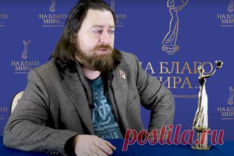 Обвиненный в педофилии режиссер «Ералаша» знакомился с детьми в лагерях. Обвиненный в педофилии режиссер «Ералаша» Илья Белостоцкий знакомился с несовершеннолетними мальчиками в детских лагерях. В середине 2000-х годов он также регистрировался на форумах педофилов и публиковал там эротические рассказы о детях. Его долгие годы преследовали волонтеры «Дружины нравов».