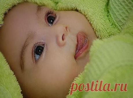 Счастье для мамы - улыбка младенца, что месяцами носила под сердцем. Счастье её не изменить годами. Счастье для женщины - просто быть МАМОЙ !!!