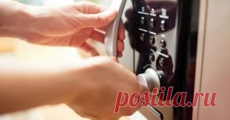 10 суперспособностей микроволновки, о которых мало кто знает. Разогрев еды — это капля в море! Функции микроволновки        Именитые шеф-повара и опытные кулинары к микроволновой печи относятся, прямо говоря, со стойким пренебрежением. Тем не менее это