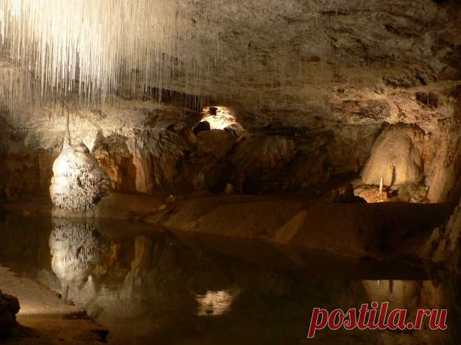 Choranche_caves_stalactites.jpg (2560×1920)