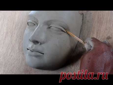 making a female face with water based clay//how to make a face with clay... sculpting face in clay
