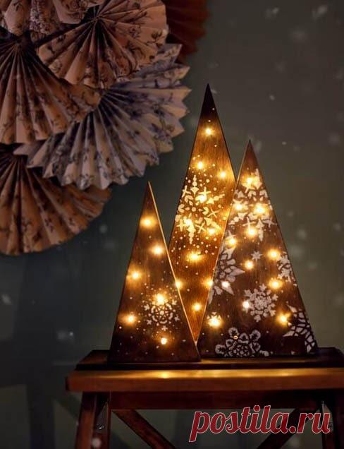 Красивая новогодняя композиция из простой деревяшки