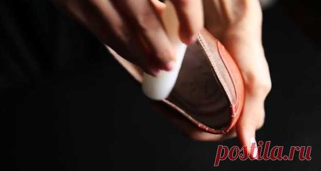 (11) Facebook