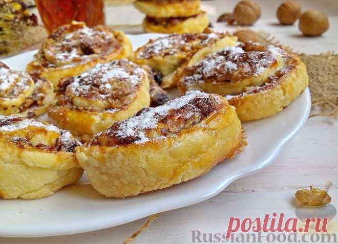Рецепт: Слойки с орехами и изюмом на RussianFood.com