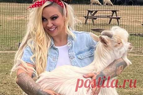 Эротическая модель-фермерша раскрыла свой доход с OnlyFans. 44-летняя эротическая модель-фермерша Джоди Марш раскрыла свой доход с платформы по продаже откровенного контента OnlyFans. Модель рассказала, что заработала на OnlyFans 60 тысяч фунтов стерлингов (6,9 миллиона рублей), которые вкладывает в свой центре спасения животных Fripps Farm.