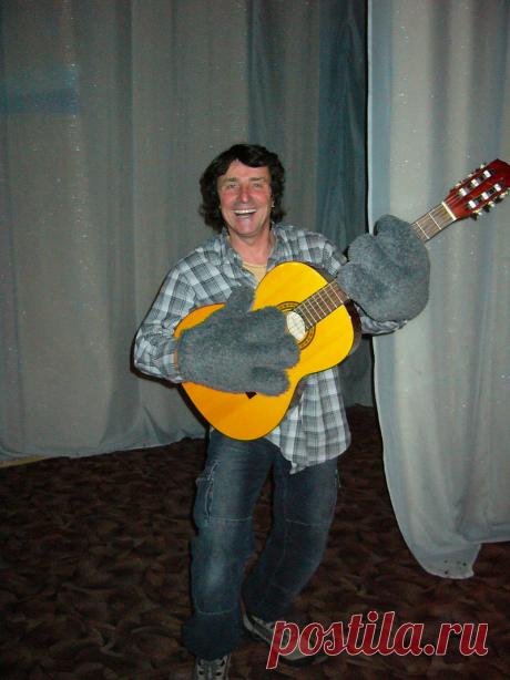 Песни французского композитора Бернара Пьяла в исполнении Кристины Вихровой. Аранжировка Владимира Сидорова. 2003-2004. 
1. Un Petit Air (0:07). Стихи и музыка Бернара Пьяла. 
2. Peur De La Solitude (2:57). Музыка Бернара Пьяла. Стихи Сильвии Де Винтер. 
3. L'epuisette (6:52). Музыка Бернара Пьяла. Стихи Жана-Мишеля Бартники 
4. Qua-qua (10:54). Стихи и музыка Бернара Пьяла. Русский текст Кристины Вихровой.