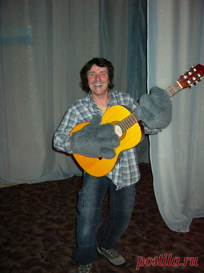 Песни французского композитора Бернара Пьяла в исполнении Кристины Вихровой. Аранжировка Владимира Сидорова. 2003-2004. 
1. Un Petit Air (0:07). Стихи и музыка Бернара Пьяла. 
2. Peur De La Solitude (2:57). Музыка Бернара Пьяла. Стихи Сильвии Де Винтер. 
3. L'epuisette (6:52). Музыка Бернара Пьяла. Стихи Жана-Мишеля Бартники 
4. Qua-qua (10:54). Стихи и музыка Бернара Пьяла. Русский текст Кристины Вихровой.