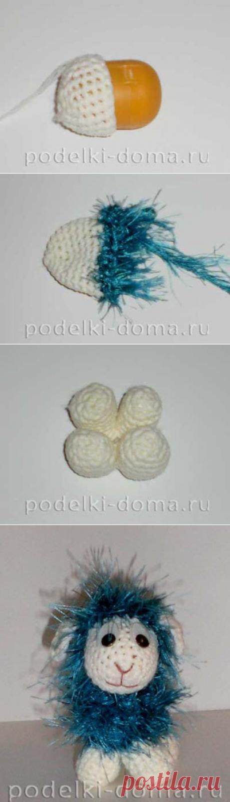 Вязанная голубая овечка из пряжи «Травка» | Коробочка