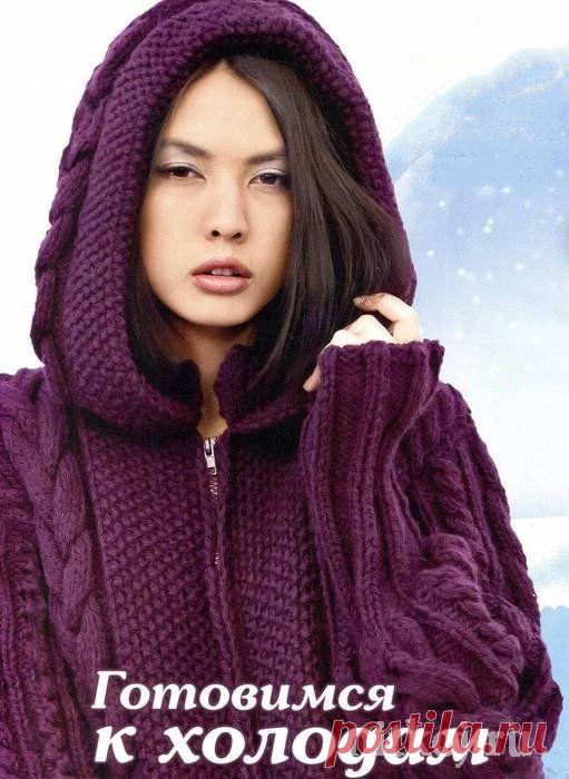 Теплое пальто спицами с аранскими узорами