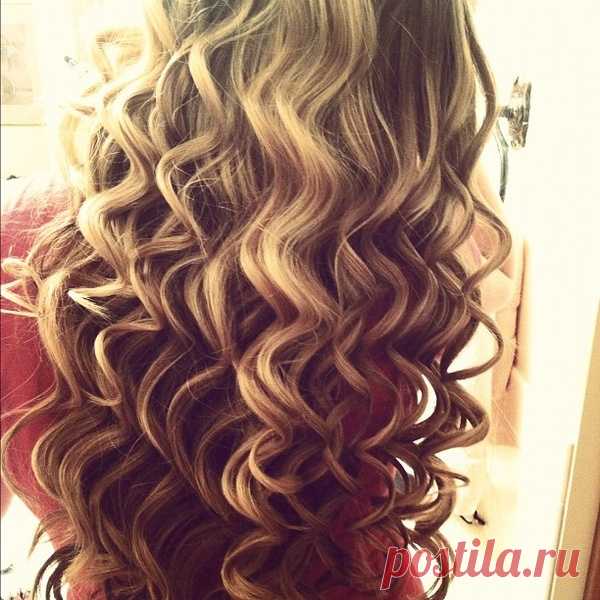 Кудри на длинные волосы (39 фото) выпрямителем и утюжком: легкие, мелкие, большие, красивые, крупные, быстрые, пышные, с челкой, на свадьбу, видео-инструкция как сделать своими руками в домашних условиях, фото и цена