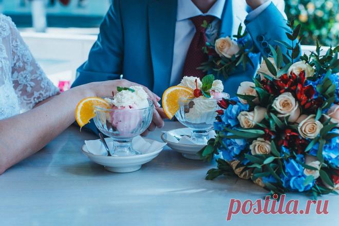 В уникальный и масштабный авторский проект (по женскому развитию) приглашается профессиональный копирайтер. У нас много интересной работы, для тех кто: 
понимает, как исследовать целевую аудиторию, находить продающие смыслы в продукте; 
способен писать тексты на всех воронках продаж: лендинги, email-рассылки, посты в соц. сетях, статьи на блог, редактировать страницы сайта, создавать кейсы из отзывов; 
Показать полностью…