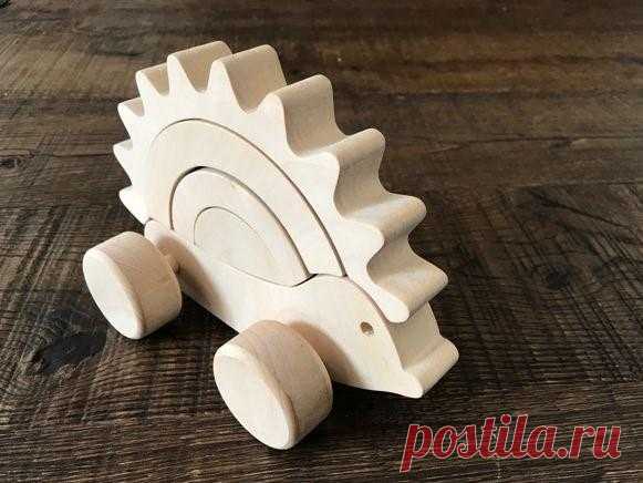 Игрушка каталка - ежик на колесиках – купить в Москве, цена 700 руб., дата размещения: 01.12.2019 - Игрушки и игры