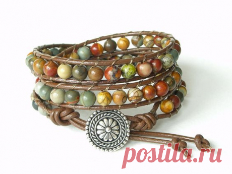 Boho chic - beaded greek leather wrap bracelet with picasso jasper beads &amp; Tierra Cast button