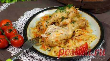 Рецепт - объедение! Курица с капустой в специальном маринаде запеченная в рукаве Готовим куриные ножки с овощами в рукаве для запекания. Блюдо не требует много усилий, а результат порадует вкусом и ароматом. Куриная голень получается настолько мягкой, что легко отделяется от кости...