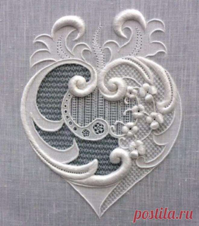 Найдено на сайте royal-needlework.org.uk.