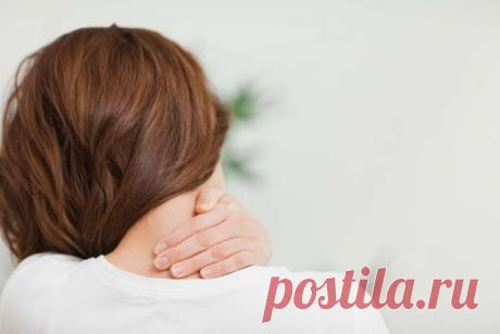 УПРАЖНЕНИЯ КИТАЙСКОЙ МЕДИЦИНЫ ДЛЯ СНЯТИЯ БОЛИ В ШЕЕ 



Для улучшения эффективности упражнений, повороты и наклоны головы сопровождайте движением глаз в том же направлении. Выполняйте размеренно и плавно. 


Итак, сядьте на стул, держите спину и голову…