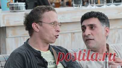 Охлобыстин — о Кеосаяне: родной, талантливый и очень жертвенный человек. Друг и бывший однокурсник Тиграна Кеосаяна актёр Иван Охлобыстин прибыл на прощание с режиссёром. Читать далее