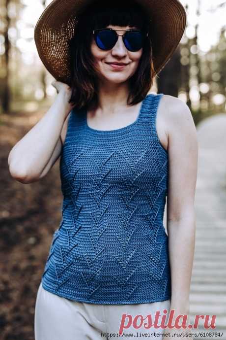 Топ Seda by Linda Skuja Уровень сложности: СреднийРазмеры: XS (S/M, L, XL, 2XL/3XL, 4XL/5XL)Топ в окр. груди: 75 (90, 106, 121, 137, 152) cmДлина: от низа до линии груди 38 (38, 43, 43, 49, 49) см с указаниями как сделать длиннее / корочеПлотность вязания: 22 п. = 15 рядов = 10 см столбиками с накидомМатериалы:...