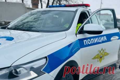 В Ленобласти один человек погиб и трое пострадали в ДТП с автобусом. На месте аварии работают спецслужбы.