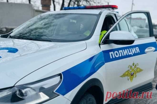 В Ленобласти один человек погиб и трое пострадали в ДТП с автобусом. На месте аварии работают спецслужбы.
