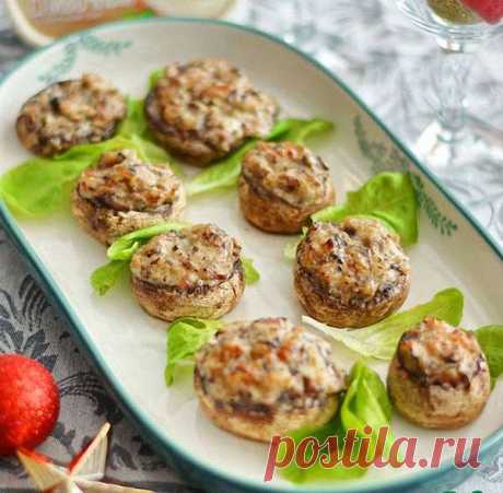 Шампиньоны с сыром и беконом — Мой садочек