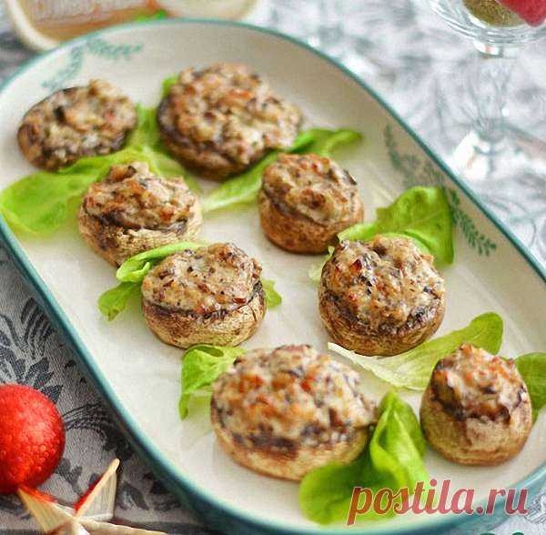 Шампиньоны с сыром и беконом — Мой садочек