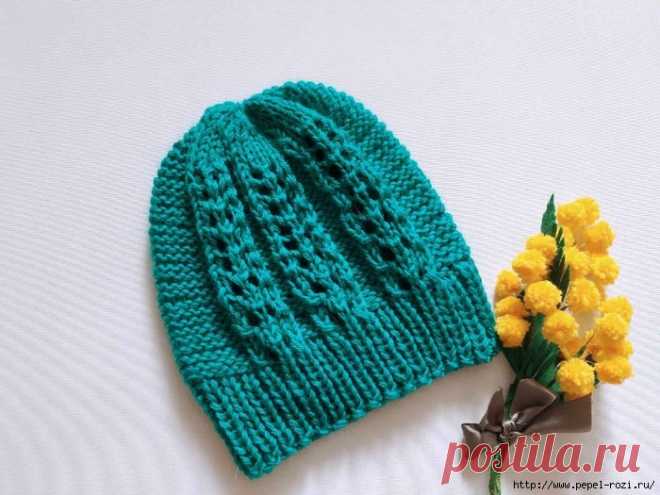 Красивая весенняя шапка спицами - связать такую очень просто