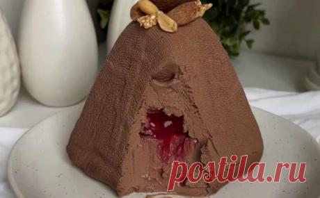 Шоколадно-вишневая творожная пасха