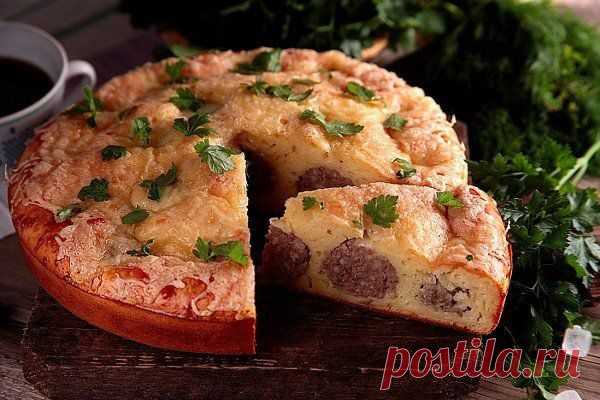 Пирог с фрикадельками под сырной корочкой