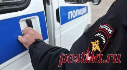 В Дагестане ищут мужчину после перестрелки, в которой погиб сотрудник полиции. В Дагестане в селении Леваши произошла перестрелка, два человека убиты, в том числе сотрудник полиции, ещё несколько человек получили ранения. МВД объявило в розыск местного жителя Багаудина Гусенгаджиева 1997 года рождения. Читать далее